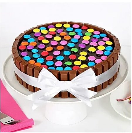 Kit Kat Cake Half Kg